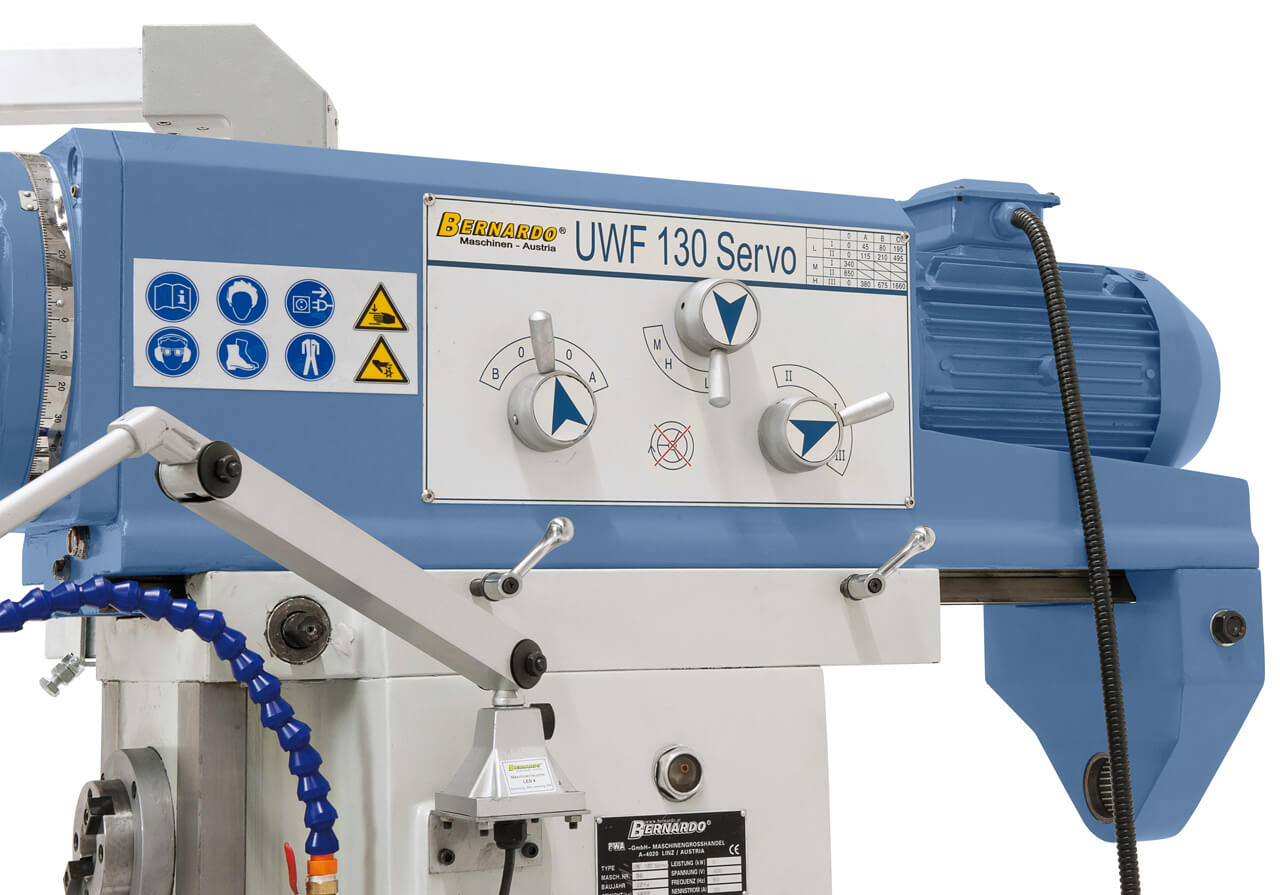 Bernardo Fresatrice universale UWF 130 Servo con DRO a 3 assi