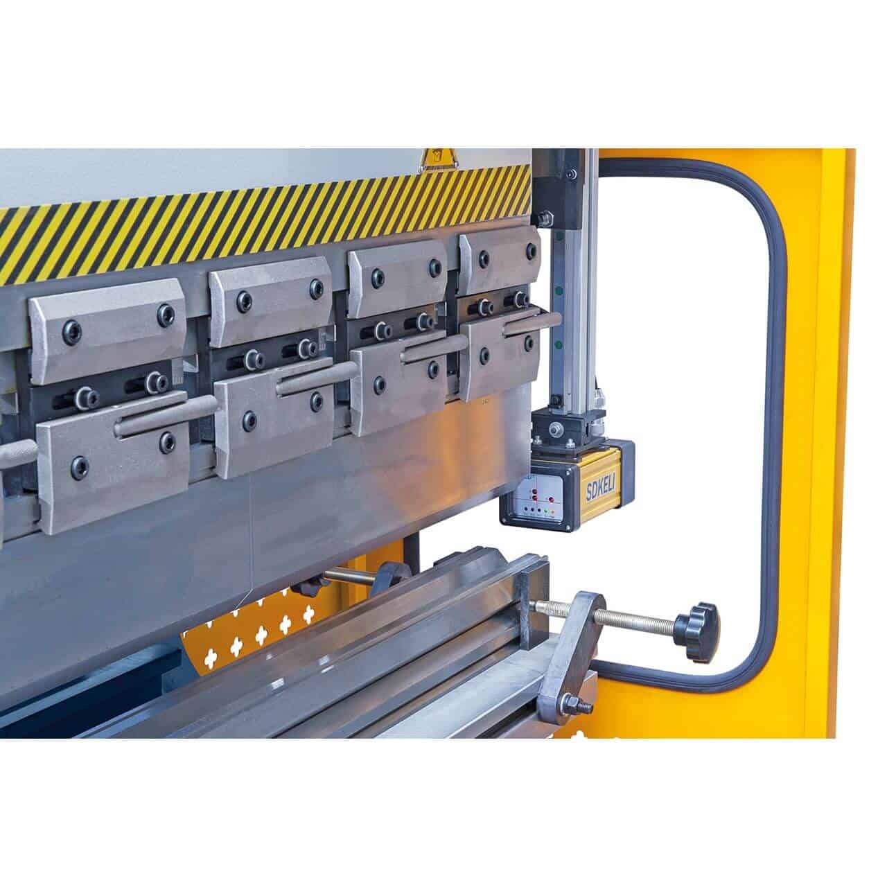 Bernardo Pressa piegatrice idraulica AKPL 2500 x 100