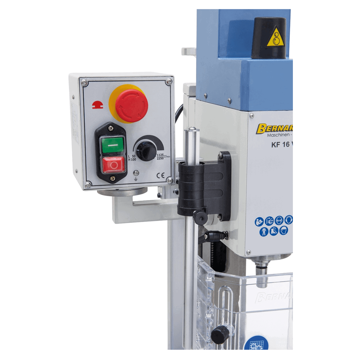 Trapano-fresatrice Bernardo KF 16 Vario met DRO DT 40 3 assen – boren Ø 16 mm, frees front Ø 50 mm, tafel 400 × 120 mm, kop kantelbaar -90°/+90°, motor 0,5 kW, 230V eenfase, gewicht 60 kg