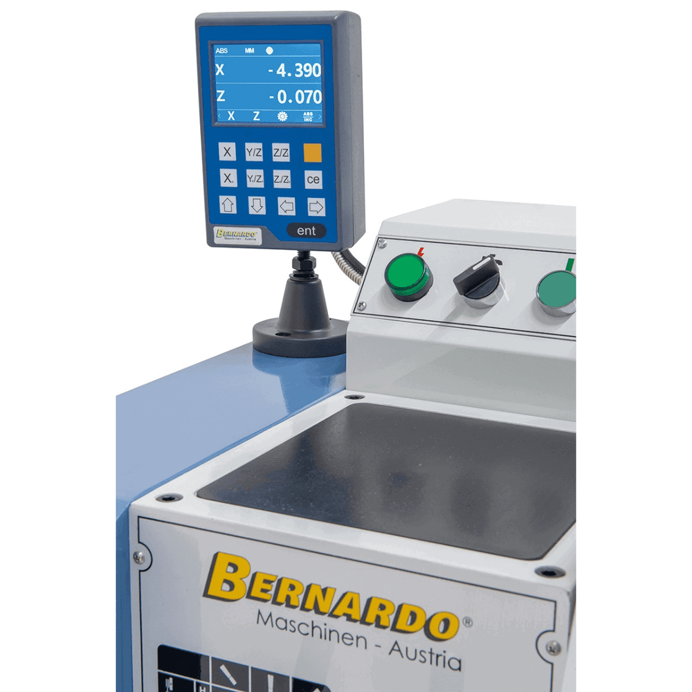 Bernardo Hobby 800 G 400 V – Tornio parallelo con DRO 3 assi DT 40
