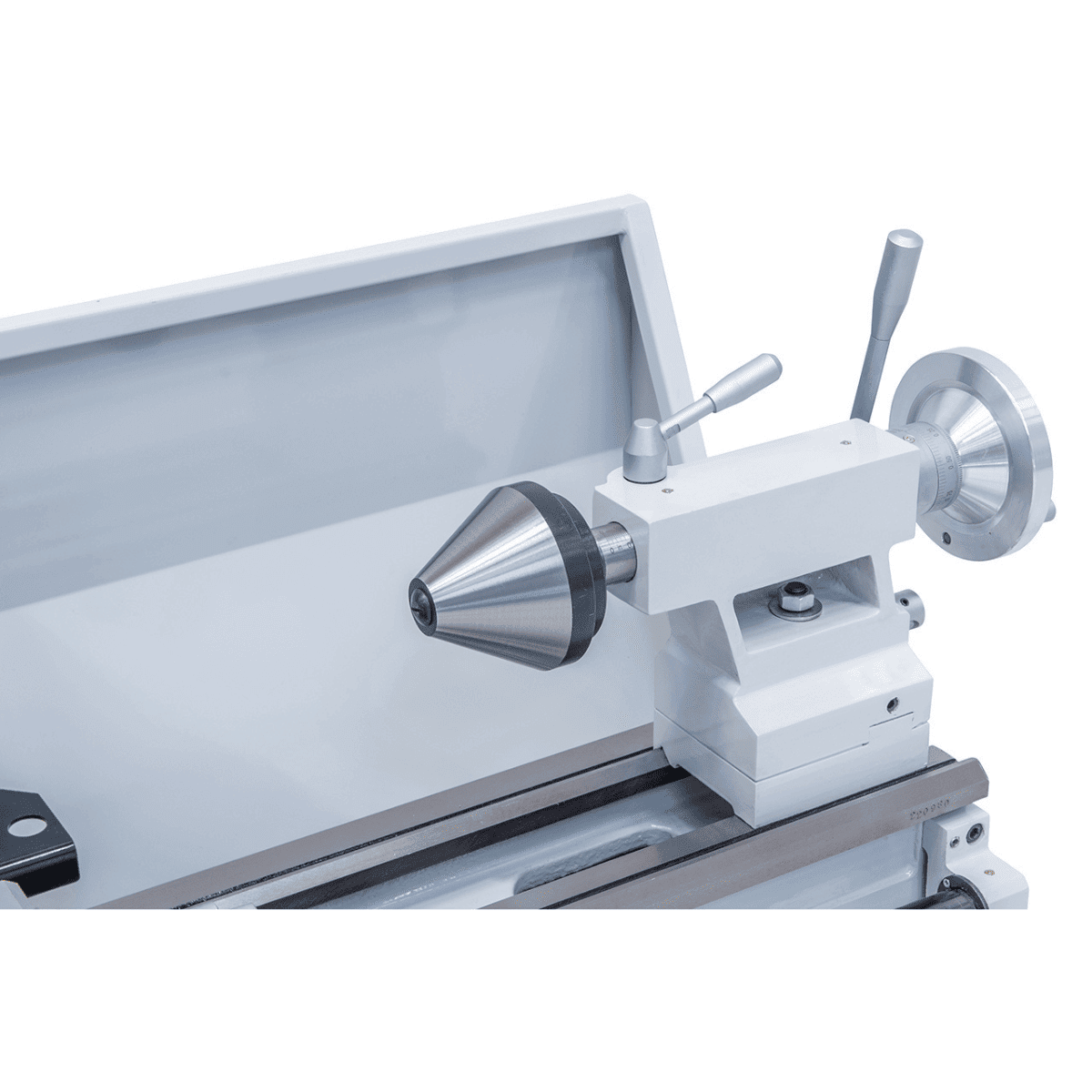 Bernardo Hobby 800 G 400 V – Tornio parallelo con DRO 3 assi DT 40