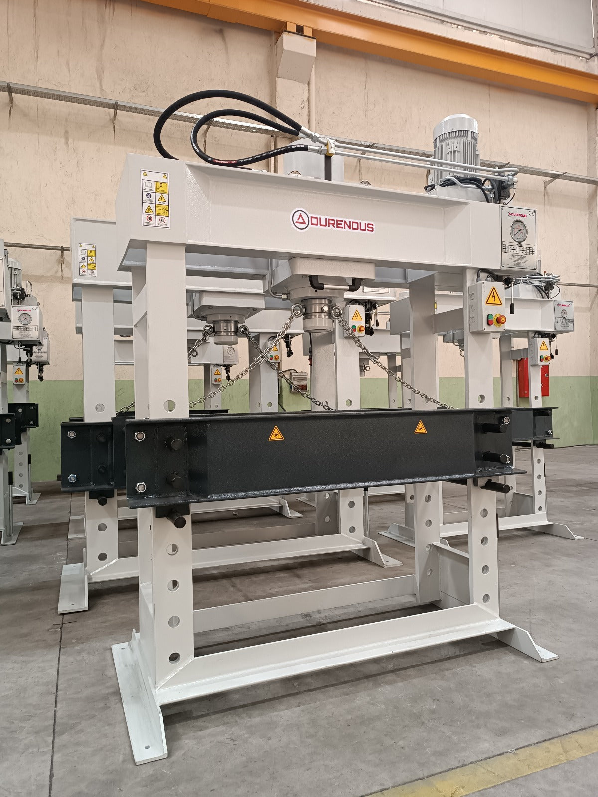 Pressa per lamiera Durendus Serie DW Pressa Idraulica 180 Ton con cilindro Scorrevole