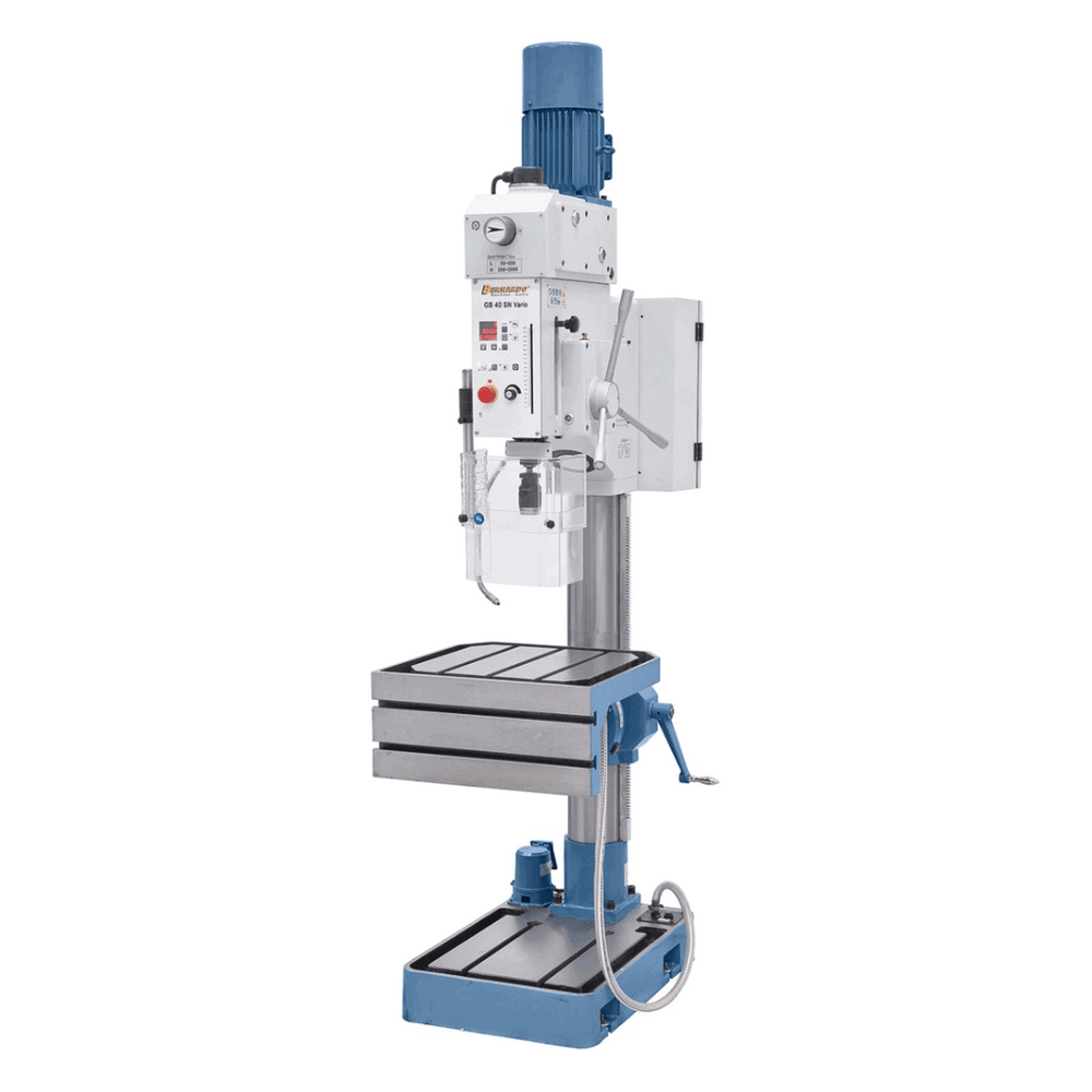 Trapano a colonna Bernardo GB 40 SN Vario con tavola inclinabile, due avanzamenti automatici, display digitale e pompa refrigerante integrata. Capacità di foratura fino a 40 mm.