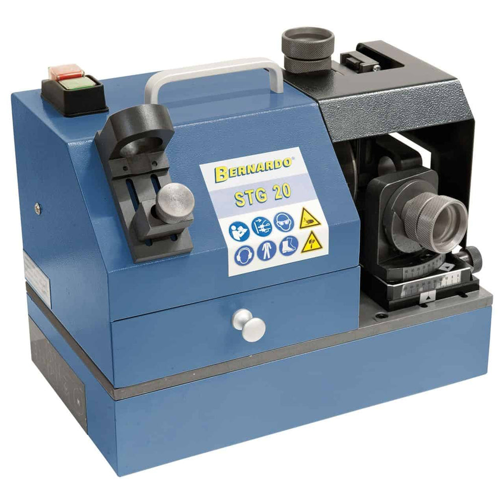 Affilatrice Bernardo STG 20 per maschiatori M5–M20 con mola CBN e set pinze ER 20, ideale per utensili in HSS e carbide.