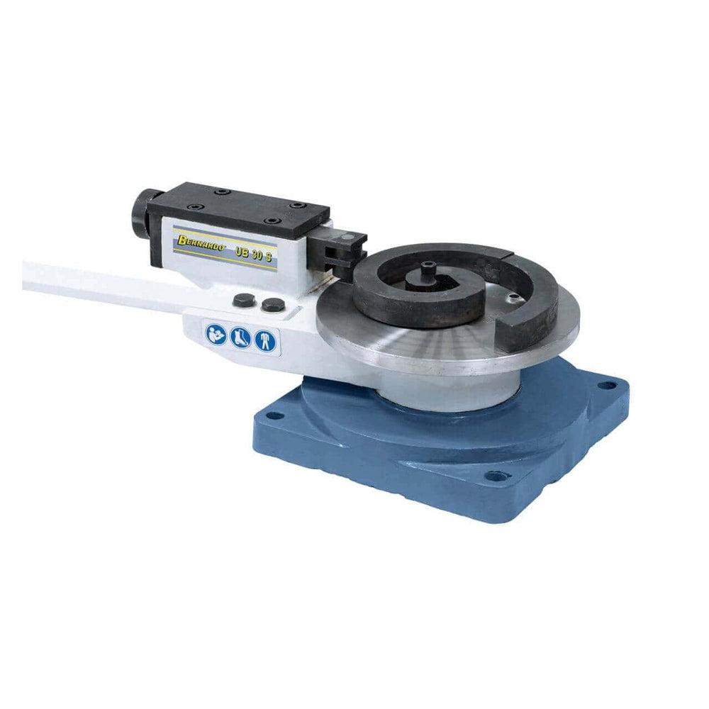 Bernardo Curvaricci UB 30 S, curvatrice piegaferri manuale da banco con capacità fino a 30 x 10 mm e accessori per spirali.