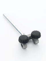 Vista della dima WG250/F Record Power per affilatura laterale su mola ad acqua, con barra di supporto e doppie manopole regolabili per mantenere lo strumento stabile durante la lavorazione.