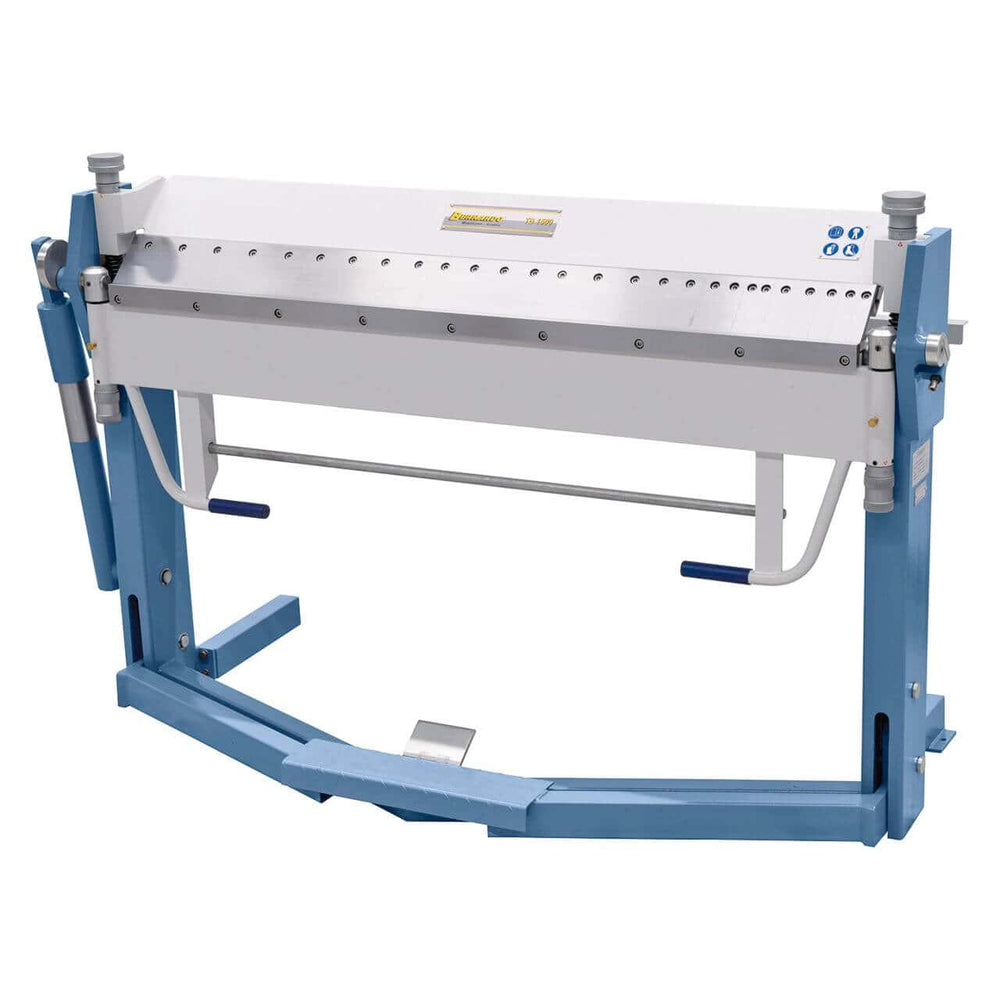 Piegatrice Bernardo TB 1500 con lama superiore segmentata e segmenti intercambiabili, ideale per piegature universali fino a 1500 mm.