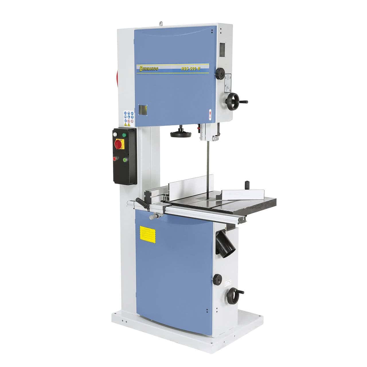 Vista completa della HBS 500 N con piano inclinato, guida laterale montata e pulsanti di comando accessibili frontalmente. Pensata per tagli intensivi e lavorazioni professionali.