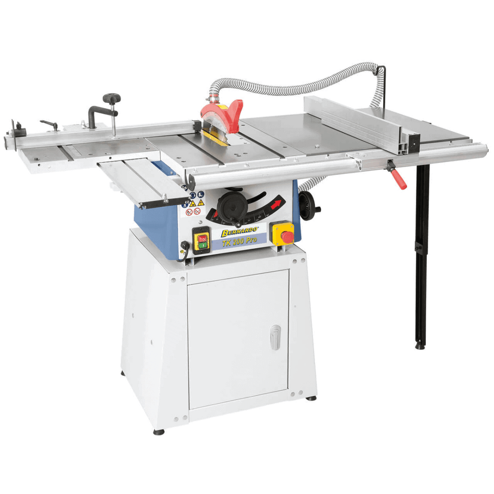 Sega circolare da banco TK 200 PRO per piccoli lavori di falegnameria, con piano in ghisa, lama inclinabile e guida di precisione.