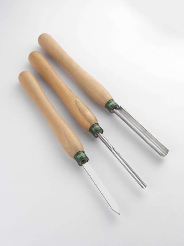 Set di 3 sgorbie per legno con lame in HSS e manici in faggio europeo, dedicato alla tornitura a mandrino.
